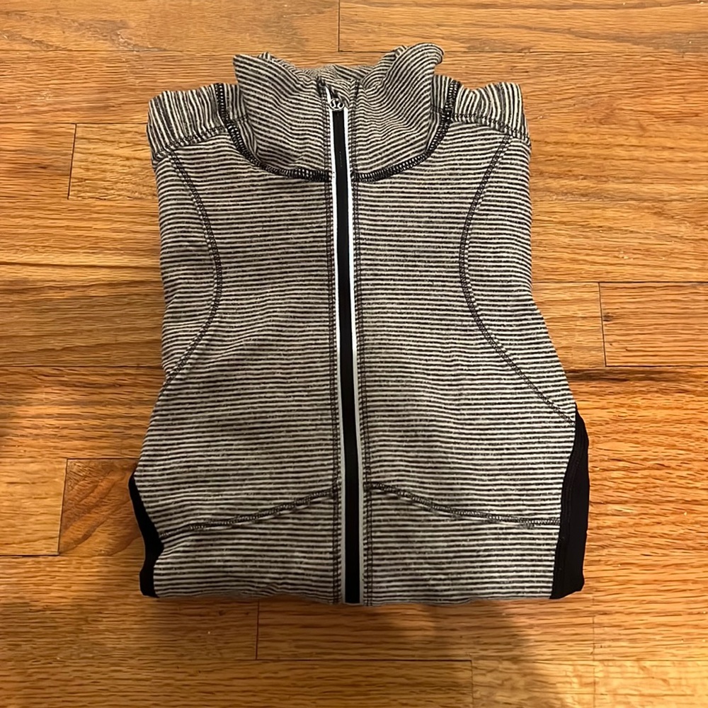 Lulu lemon zip up